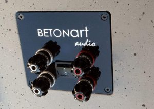 BETONart-audio Panel - WBT Polklemmen und per Schalter einstellbarer Hochton